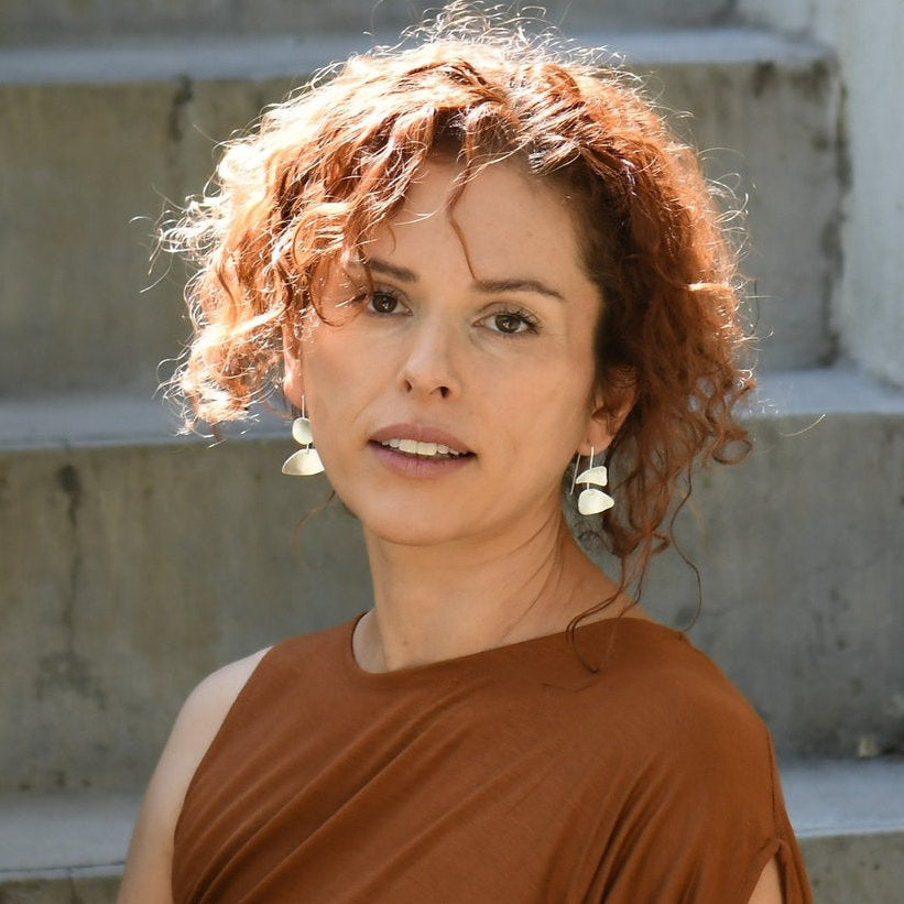 Handcrafted hammered geometric earrings in gold or silver plating – UXA model